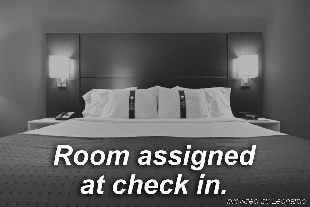 แคนเดิ้ลวูด สวีท ลินคอล์น Hotel ภายนอก รูปภาพ